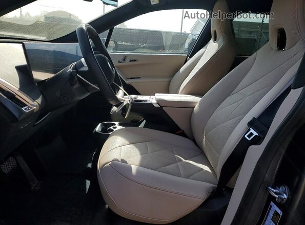 WB523CF0XRCR75945 2024 BMW IX Black Vista interior delantera