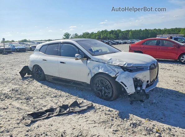 WB533CF04SCU56433 2025 BMW IX White Front right