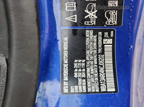 WBA13AR04NCJ06202 2022 BMW M4 Blue Widok komory silnika