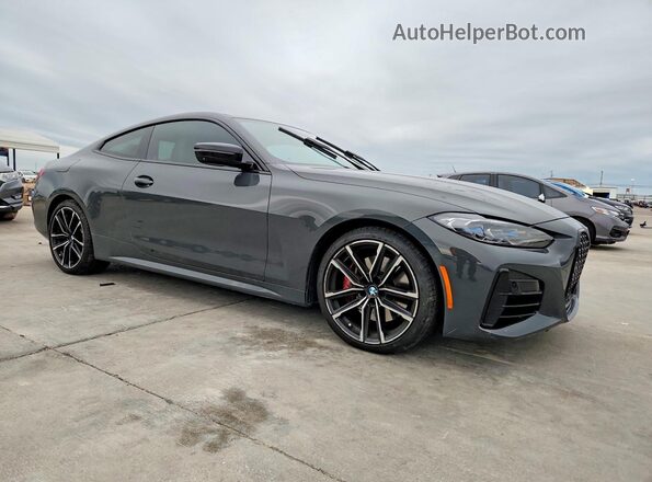 WBA13AR05MCF44163 2021 BMW M4 Gray Delantero derecho