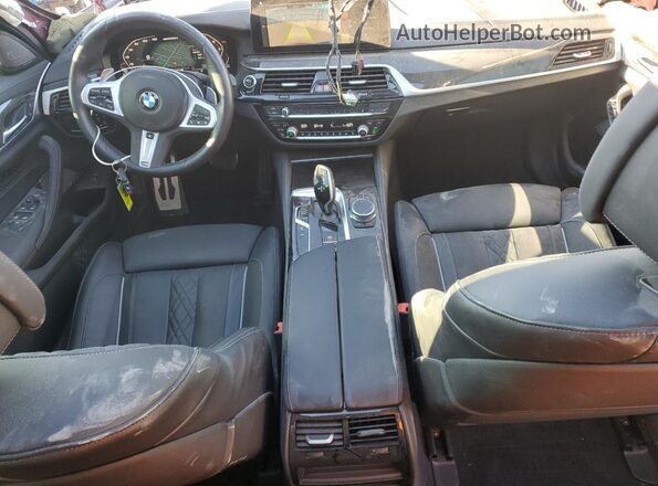 WBA13BK0XPCM10329 2023 BMW M5 Red Vista del salpicadero