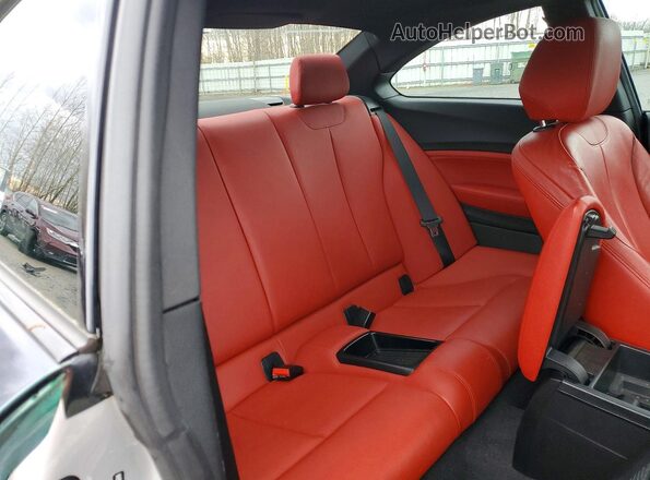 WBA1J9C58GV372032 2016 BMW M2 Green უკანა სავარძლების ხედი