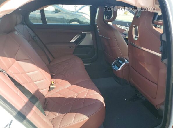WBA23EH03SCT34734 2025 BMW OTHER Белый Вид задних сидений