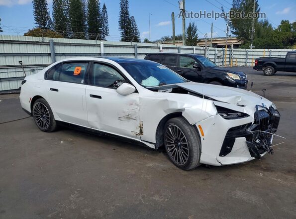 WBA23EH03SCT34734 2025 BMW OTHER Белый Передняя правая четверть