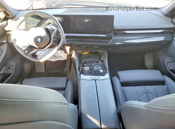 WBA43FJ04SCT22729 2025 BMW OTHER Gray Dashboard view