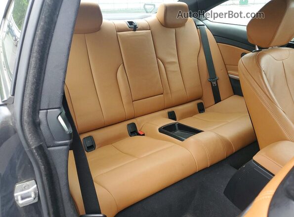 WBA4W9C51JAF93889 2018 BMW OTHER Gray Widok tylnych siedzeń