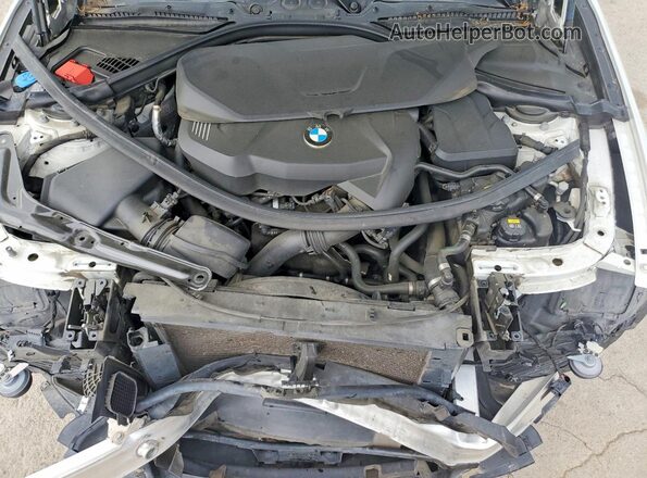 WBA4Z1C51JEC72033 2018 BMW OTHER White Vista interior trasera