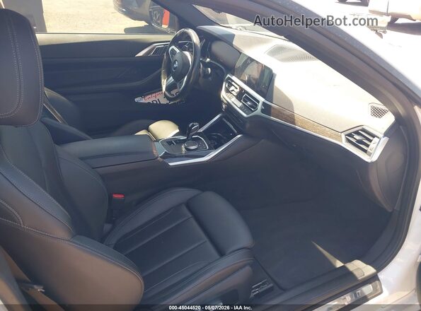WBA53AP08NCK93111 2022 BMW OTHER White Widok wnętrza z przodu