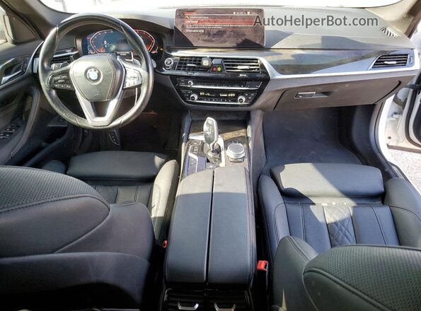 WBA53BH03MCF71161 2021 BMW 5 SERIES Белый Вид панели приборов
