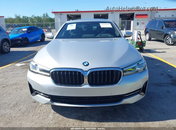 WBA53BH06MCF58310 2021 BMW 5 SERIES Silver Widok deski rozdzielczej