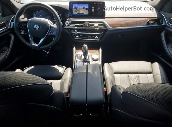 WBA53BH0XNWX57986 2022 BMW OTHER Серебряный Вид панели приборов