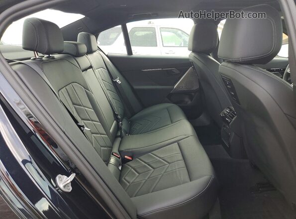 WBA53FJ05TCU99778 2026 BMW OTHER Black Հետևի նստատեղերի տեսք
