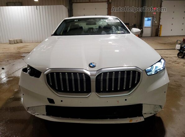 WBA53FJ09TCV23712 2026 BMW OTHER Белый Вид спереди