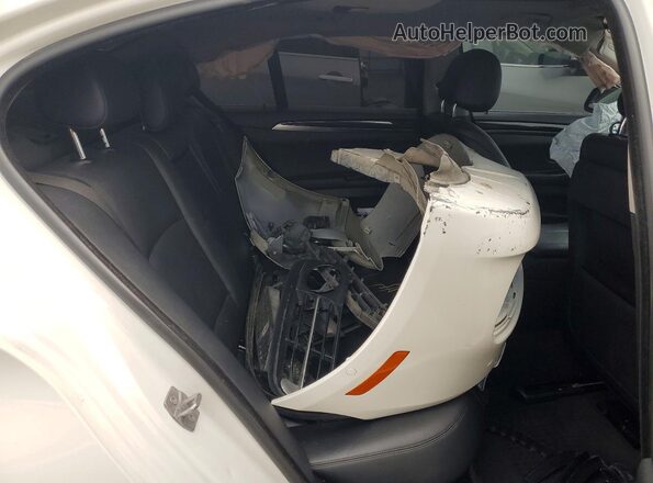 WBA5A5C5XGD527583 2016 BMW 5 SERIES Белый Вид задних сидений