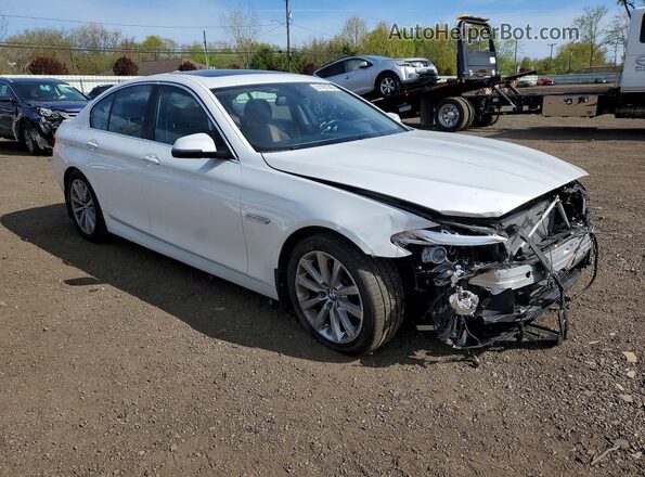 WBA5B3C59GG259822 2016 BMW 5 SERIES Белый Передняя правая четверть