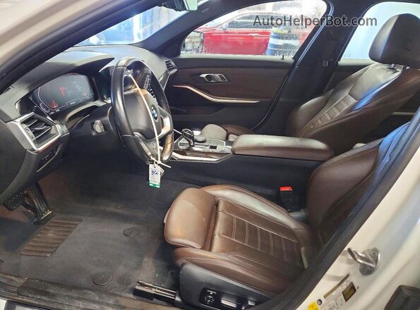 WBA5R1C58KFH05623 2019 BMW OTHER Белый Вид салона спереди