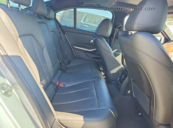 WBA5R1C59KFH14038 2019 BMW OTHER Silver Widok tylnych siedzeń