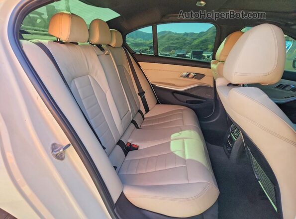 WBA5U7C09LFH32157 2020 BMW M3 Silver უკანა სავარძლების ხედი