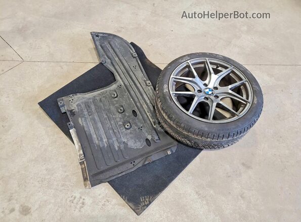 WBA5U9C01LFJ66987 2020 BMW M3 Blue Vista del compartimento del motor