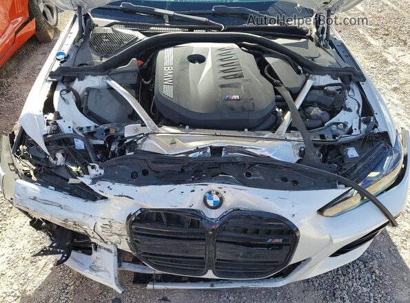 WBA63DB09TCW54937 2026 BMW M4 White Vista interior trasera