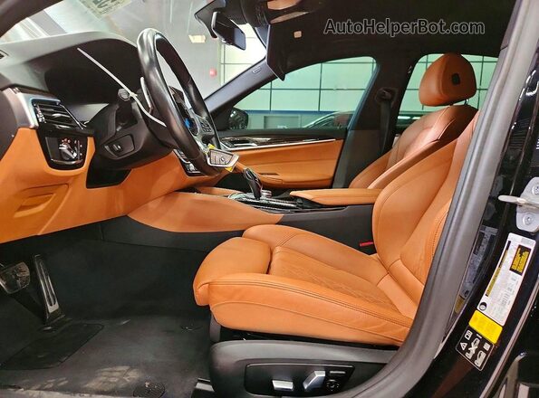 WBA73BJ02MWX35451 2021 BMW OTHER Черный Вид салона спереди