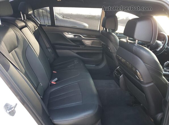 WBA7J2C55HG497593 2017 BMW OTHER White Widok tylnych siedzeń
