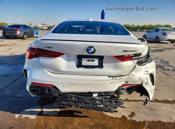 WBA83DA03SCT82734 2025 BMW M4 White Vista trasera