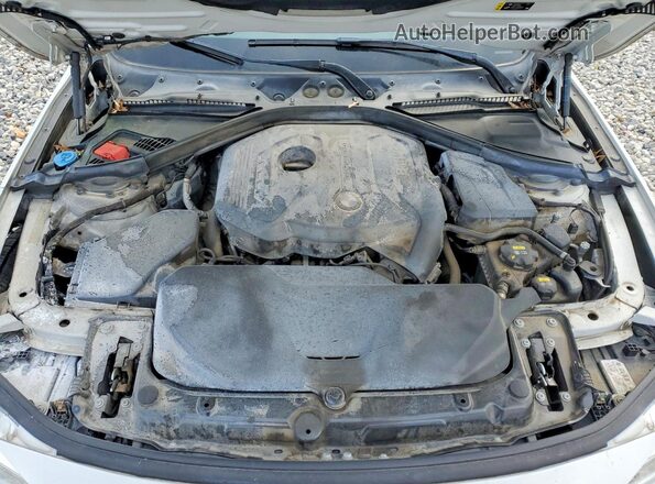 WBA8D9C52HA003634 2017 BMW OTHER White Widok wnętrza z tyłu