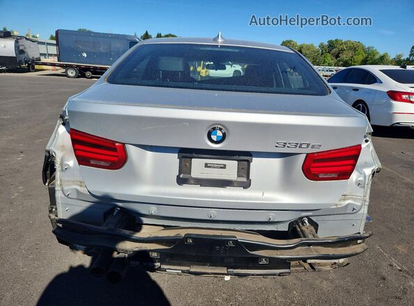 WBA8E1C3XHA156324 2017 BMW OTHER Silver Vista trasera