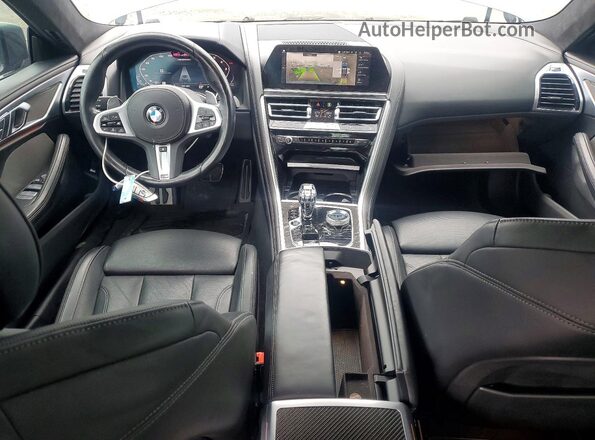 WBAGV8C01NCJ92820 2022 BMW M8 Blue Առջևի վահանակի տեսք