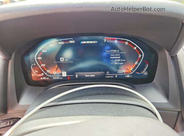 WBAGV8C04RCN36016 2024 BMW M8 Black Вид щитка приладів