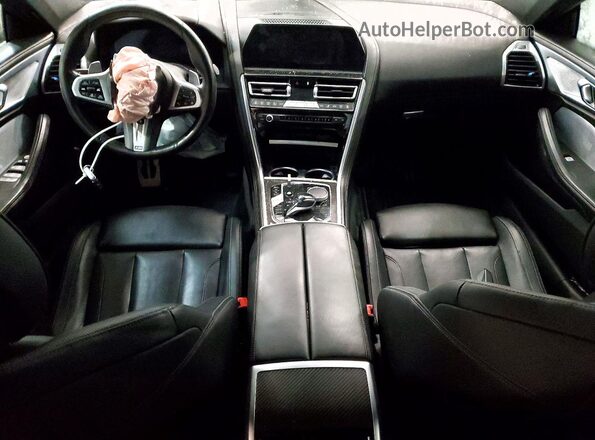 WBAGV8C07LCE33201 2020 BMW M8 Charcoal Widok deski rozdzielczej