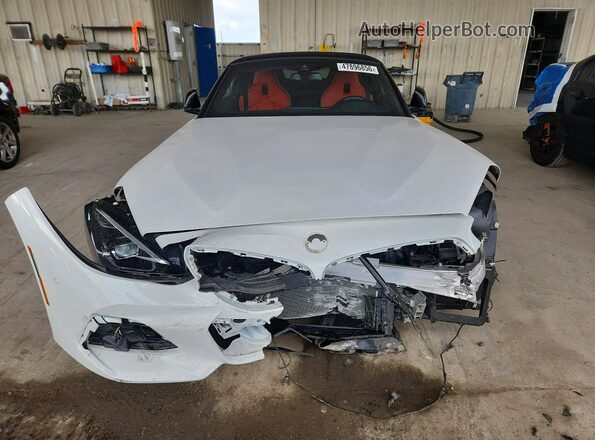 WBAHF3C02PWY15707 2023 BMW Z4 White Widok z przodu