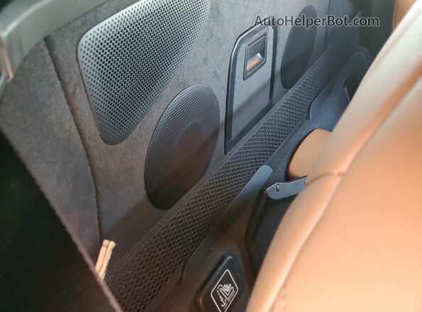 WBAHF9C01SWY46538 2025 BMW Z4 Red Widok tylnych siedzeń
