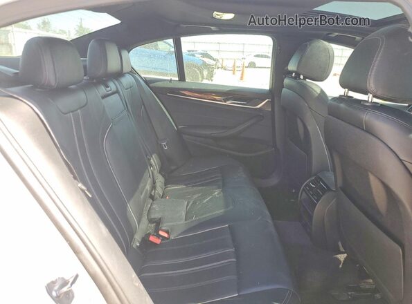 WBAJA9C53JB252907 2018 BMW 5 SERIES White Widok tylnych siedzeń