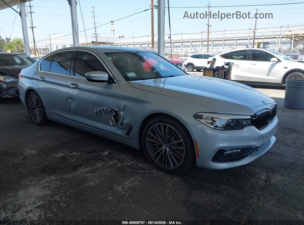 WBAJA9C54JB033549 2018 BMW OTHER Silver Delantero derecho
