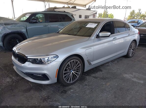 WBAJA9C54JB033549 2018 BMW OTHER Silver Vista tres cuartos delantera izquierda