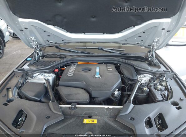 WBAJA9C54JB033549 2018 BMW OTHER Silver Vista trasera