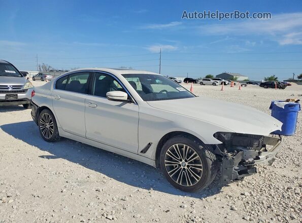 WBAJR3C04LWW75517 2020 BMW 5 SERIES Белый Передняя правая четверть