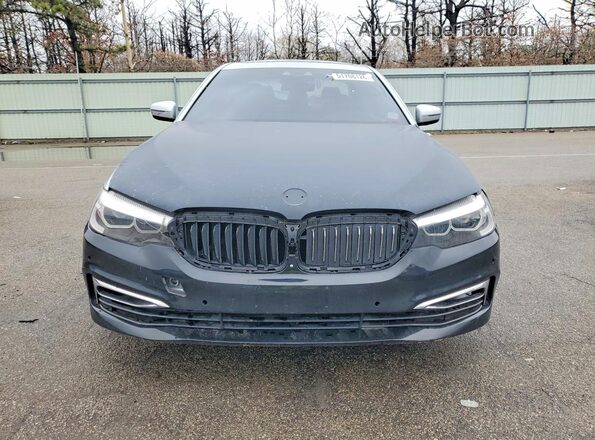 WBAJR7C05LWW65201 2020 BMW 5 SERIES Серебряный Вид спереди