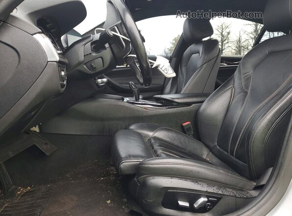 WBAJR7C05LWW65201 2020 BMW 5 SERIES Серебряный Вид салона спереди