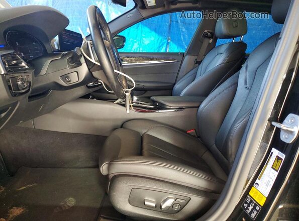 WBAJR7C09LCE19157 2020 BMW 5 SERIES Черный Вид салона спереди
