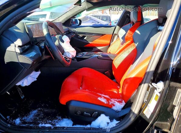 WBS83FK08SCU12767 2025 BMW M5 Black Vista interior delantera