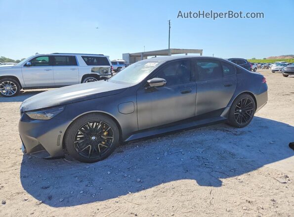 WBS83FK08SCU45123 2025 BMW M5 Черный Передняя левая четверть
