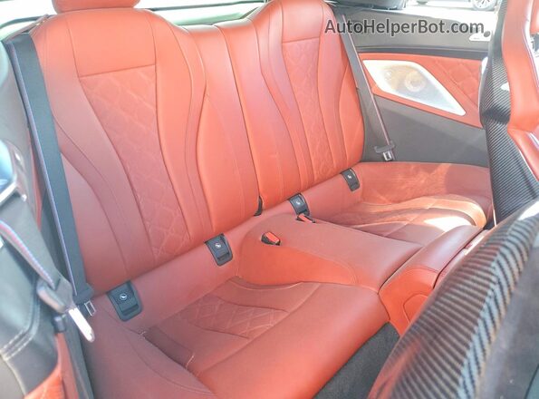 WBSDZ0C01NCH58191 2022 BMW M8 Белый Вид задних сидений
