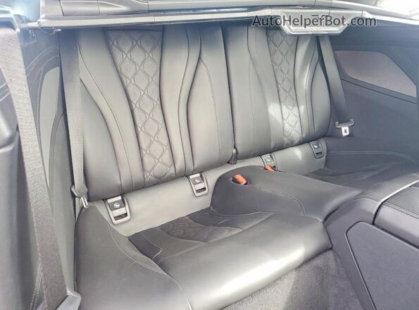 WBSDZ0C04LCD34159 2020 BMW M8 Gray Widok tylnych siedzeń