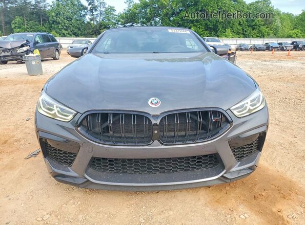 WBSDZ0C04LCD34159 2020 BMW M8 Gray Widok z przodu