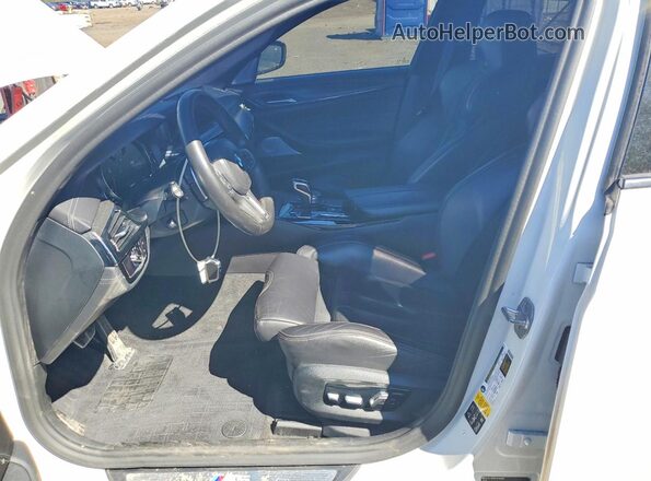 WBSJF0C51KB447852 2019 BMW M5 Белый Вид салона спереди