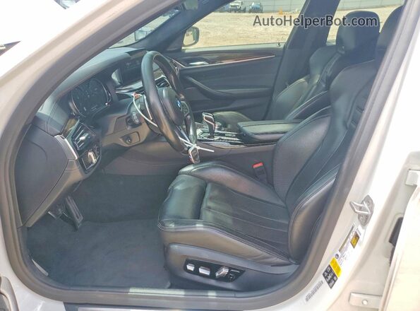 WBSJF0C53JB283227 2018 BMW M5 White Vista interior delantera