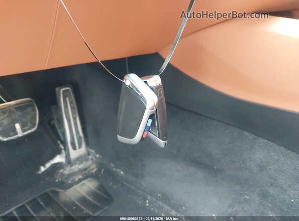 WBSJF0C5XJB282835 2018 BMW M5 Black Vista del salpicadero